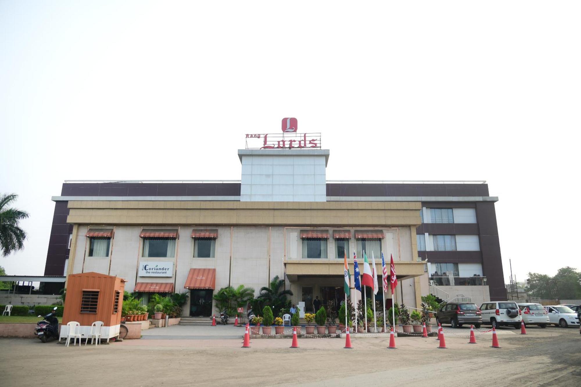 Rang Lords Inn Bharuch Exterior photo
