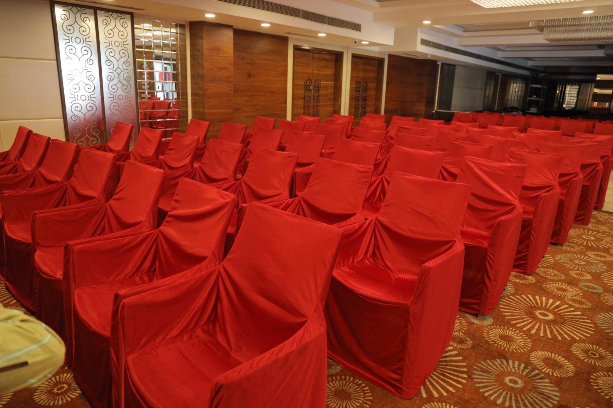 Rang Lords Inn Bharuch Exterior photo